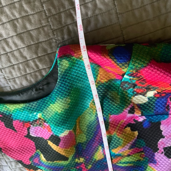 Like new Tahari dress - Picture 4 of 9